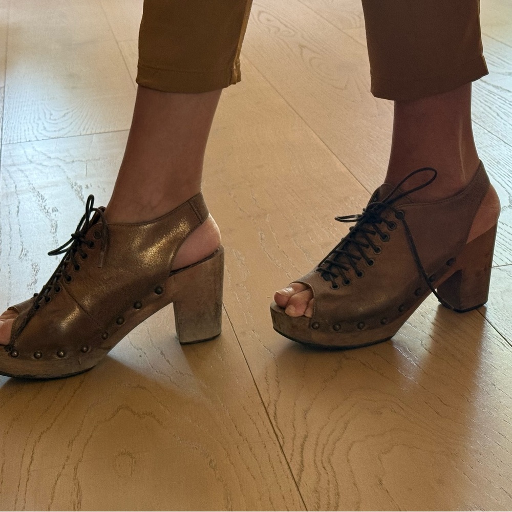 Stylish Brown golden Open-Toe Women's Shoes